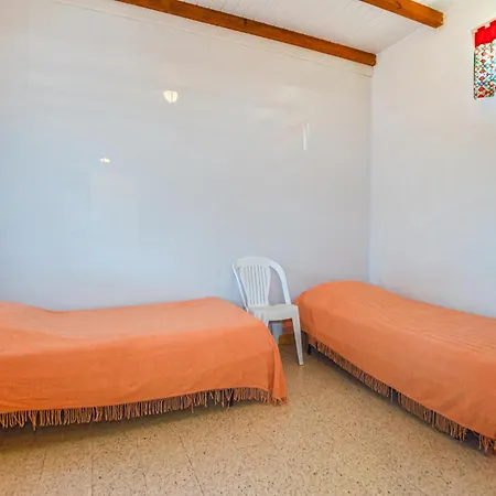 1 Bedroom In קלקטוג'יו